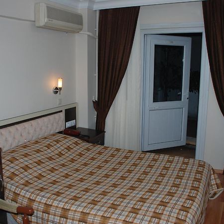 Hotel Grand Mark Истанбул Екстериор снимка