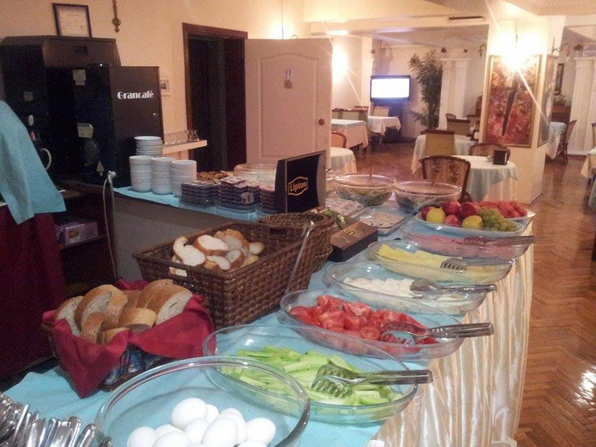 Hotel Grand Mark Истанбул Екстериор снимка